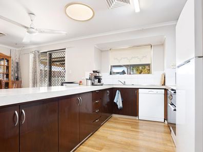 10 Bond Place, Pegs Creek WA 6714