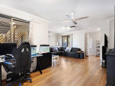 10 Bond Place, Pegs Creek WA 6714