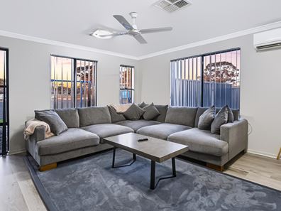 16 Kakarla Avenue, Karlkurla WA 6430