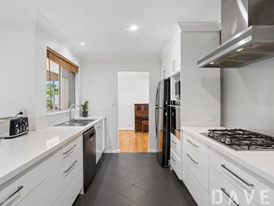39 Sillmon Way, Duncraig WA 6023