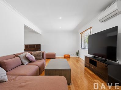 39 Sillmon Way, Duncraig WA 6023