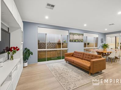 12 Limelight Street, Beeliar WA 6164