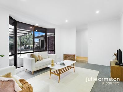 4 Gipsy Court, Beldon WA 6027