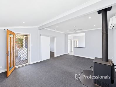37 Evans Street, Collie WA 6225
