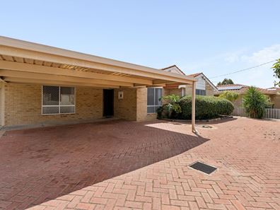 121 Widgee Rd, Noranda WA 6062