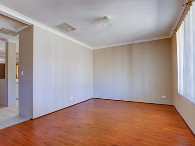 17 Salmongum Grove, Beechboro WA 6063