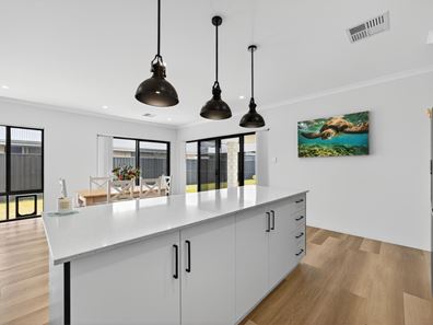 12 Jefferson Street, Lakelands WA 6180