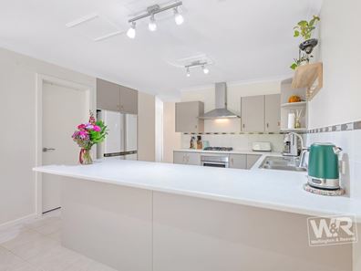 9 Trio Crescent, Mckail WA 6330