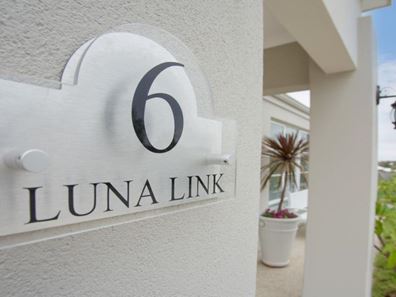 6 Luna Link, Wandi WA 6167