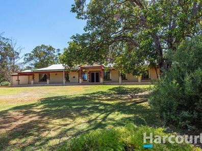 13 Raywood Road, Bouvard WA 6211