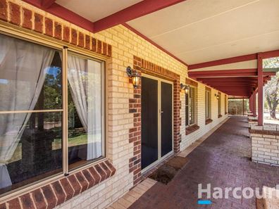 13 Raywood Road, Bouvard WA 6211