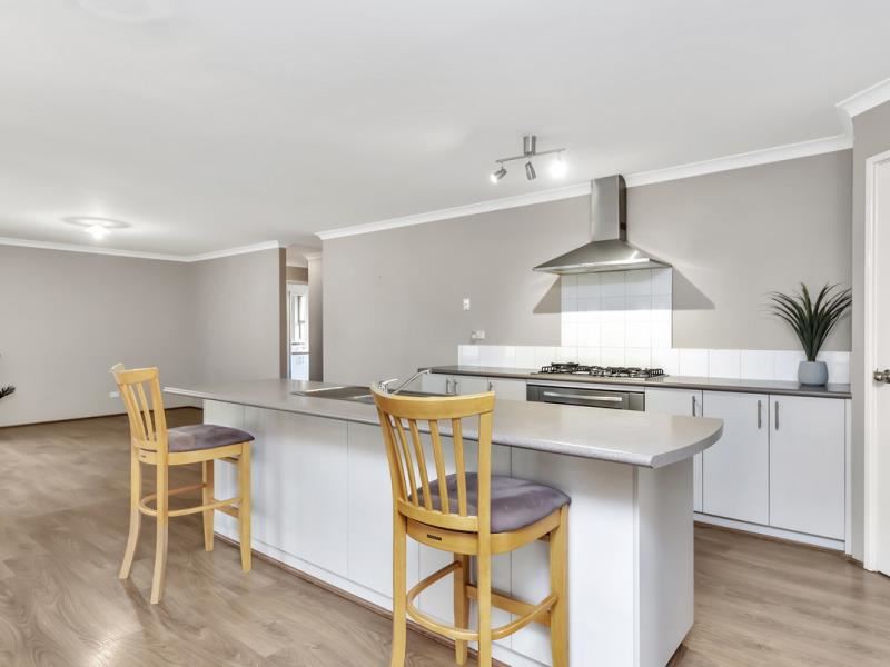26 Glendale Street, Meadow Springs