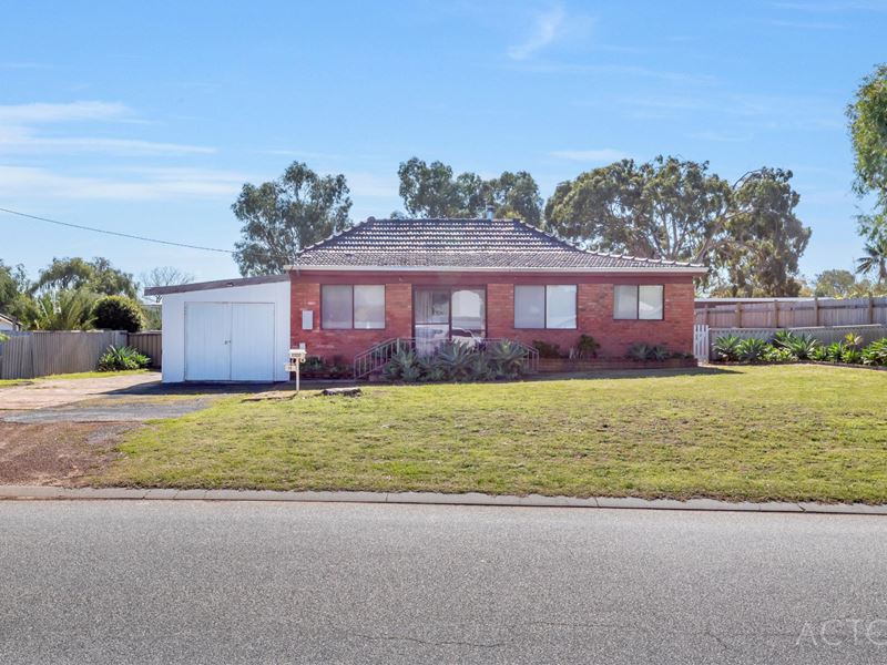 18 Elizabeth Street, Mandurah WA 6210