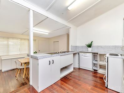 18 Elizabeth Street, Mandurah WA 6210