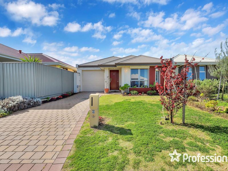 4 Macadamia Loop, Piara Waters WA 6112