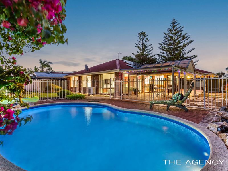 17 Montebourg Meander, Port Kennedy WA 6172