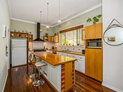 84 Anzac Terrace, Bassendean WA 6054