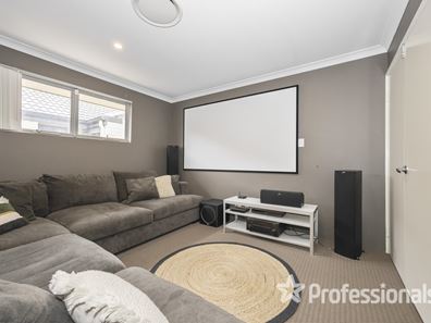 102 Semerwater Crescent, Aveley WA 6069