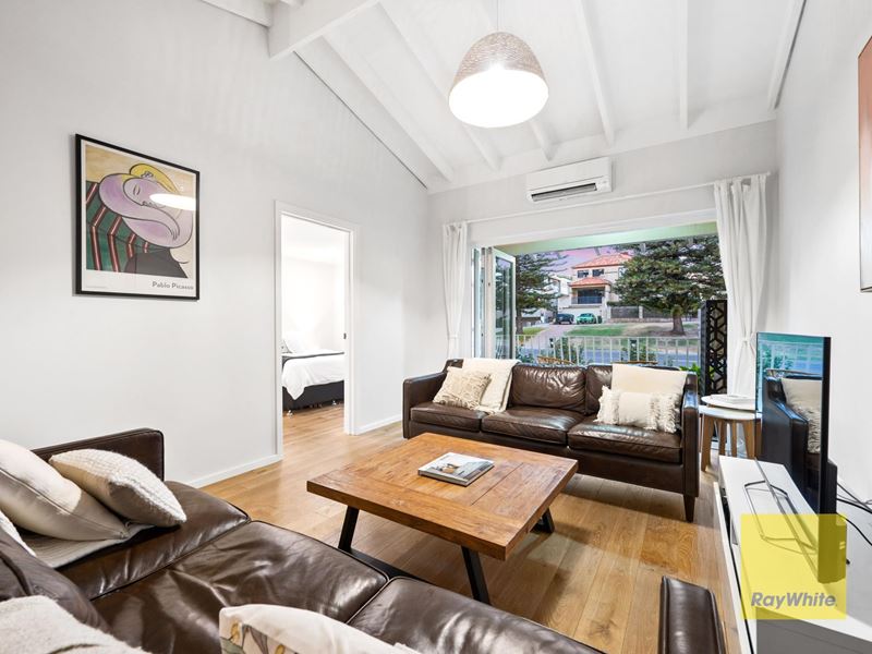 8/22 Salvado Street, Cottesloe