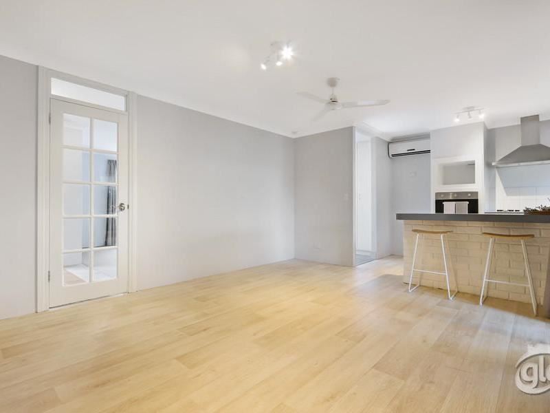1 Bimble Close, South Lake