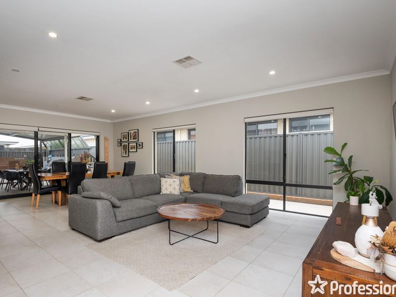 17 Escada Way, Piara Waters