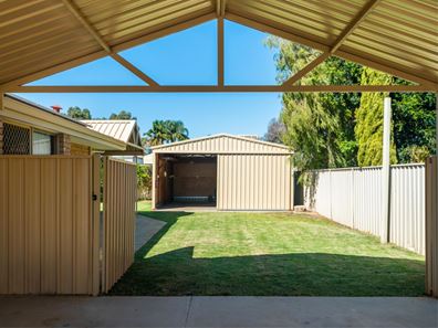 86 Brown Crescent, Seville Grove WA 6112