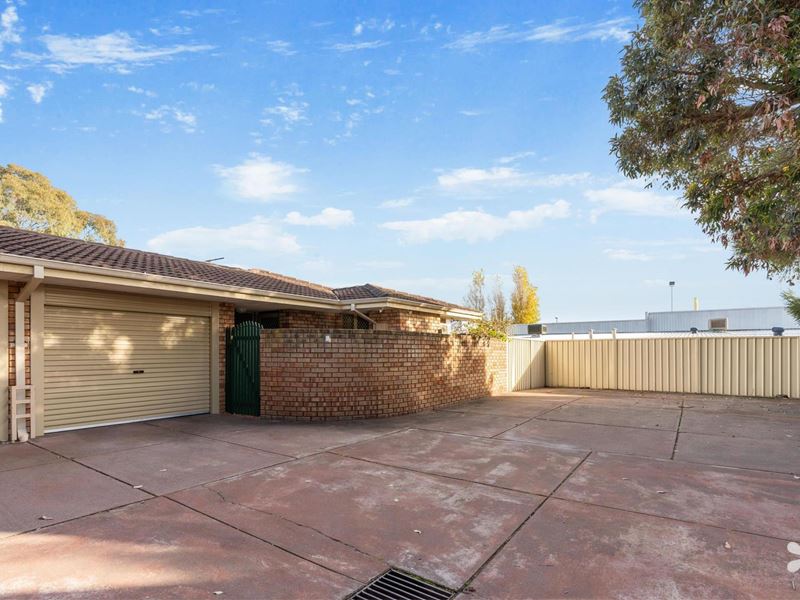 8/13 Golf Road, Parkwood