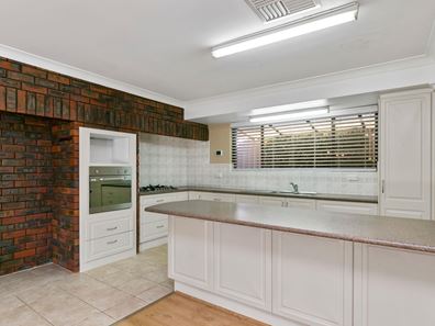 6 Hobley Way, Spearwood WA 6163