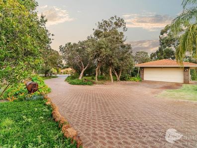 155 Hermitage Drive, The Vines WA 6069