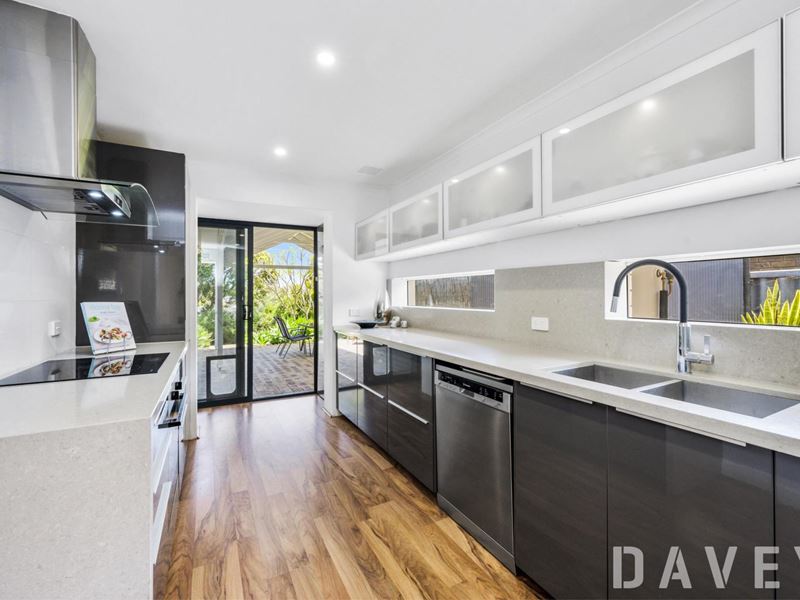 51 Tresise Street, Carine