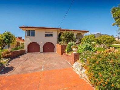 147 Elliott Crescent, Scarborough WA 6019