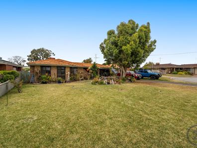 7 David Place, Dudley Park WA 6210