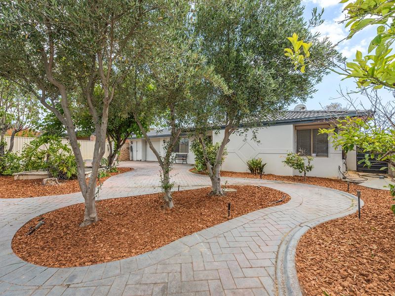 141 Apara Court, South Lake