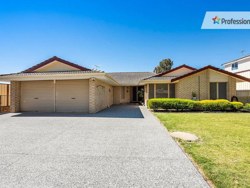 13 Savage Road, Kelmscott
