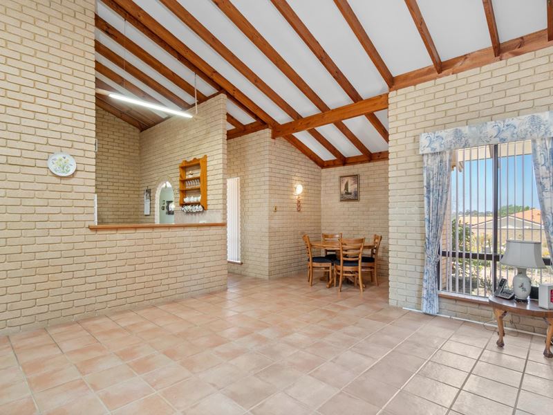25 Carbridge Way, Duncraig