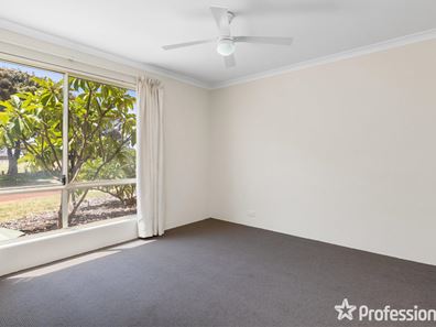 21 St Raphael Crescent, Port Kennedy WA 6172