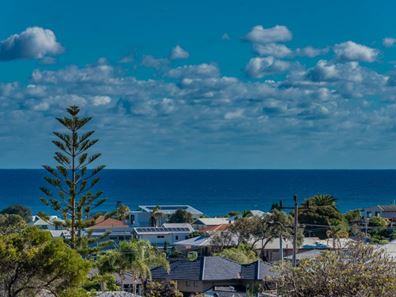 16 Bayfield Crescent, Mindarie WA 6030