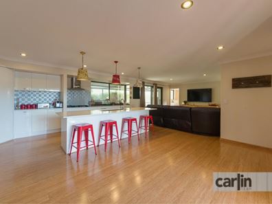 1 Mollerin Place, South Lake WA 6164