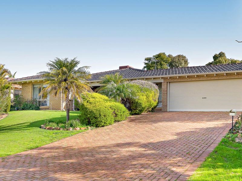 22 Masefield Avenue, North Lake