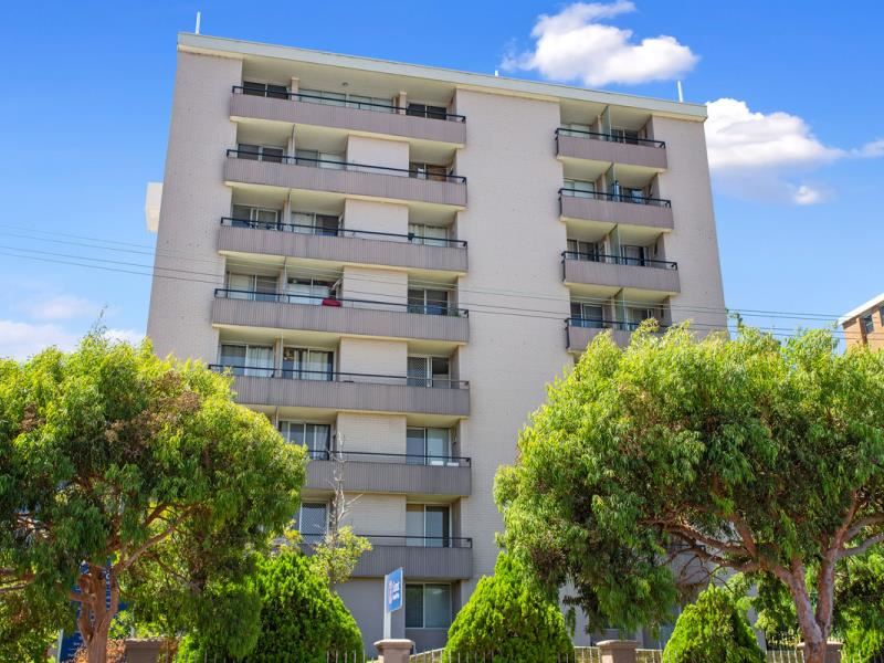 61/580 Newcastle Street, West Perth