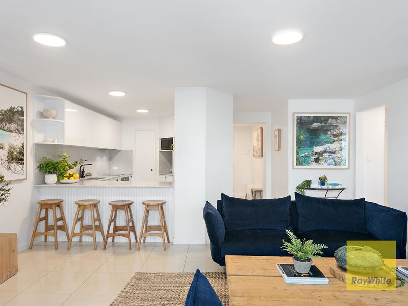 2/6 Eric Street, Cottesloe