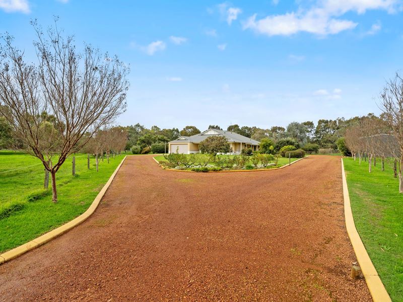 124 Deeble Road, Coolup WA 6214