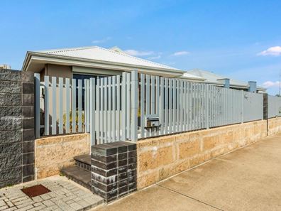 16 Mallina Crescent, Golden Bay WA 6174