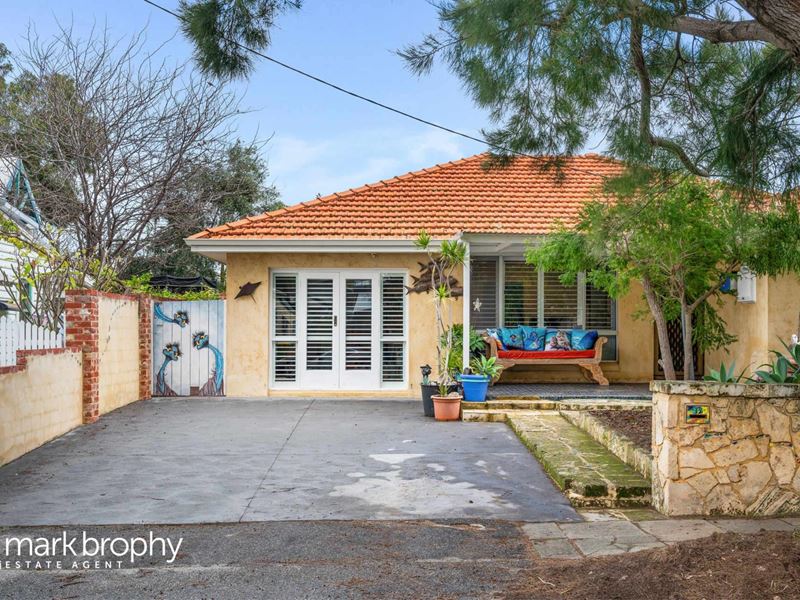 13 Walker Street, South Fremantle