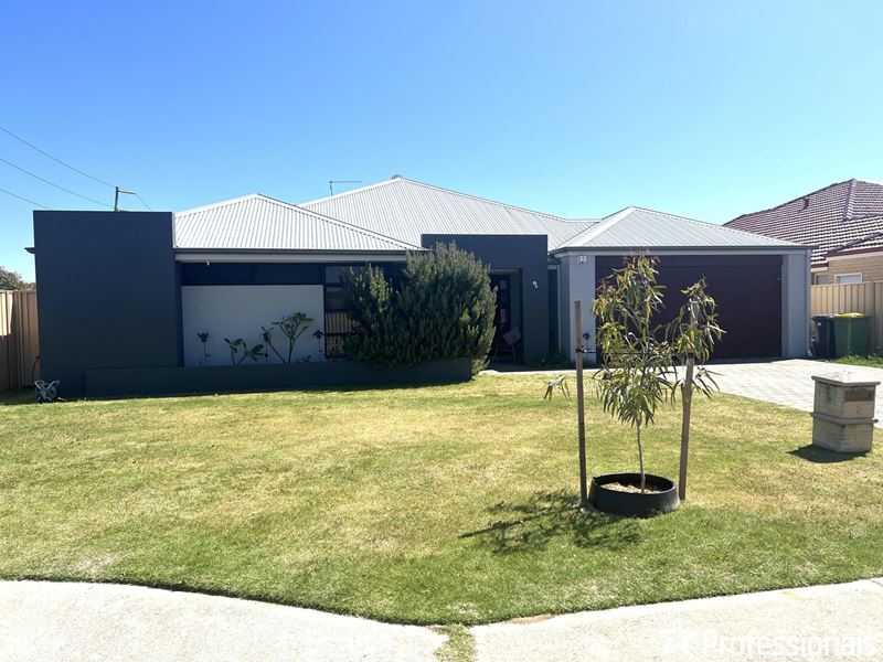 2 Biarritz  Way, Canning Vale