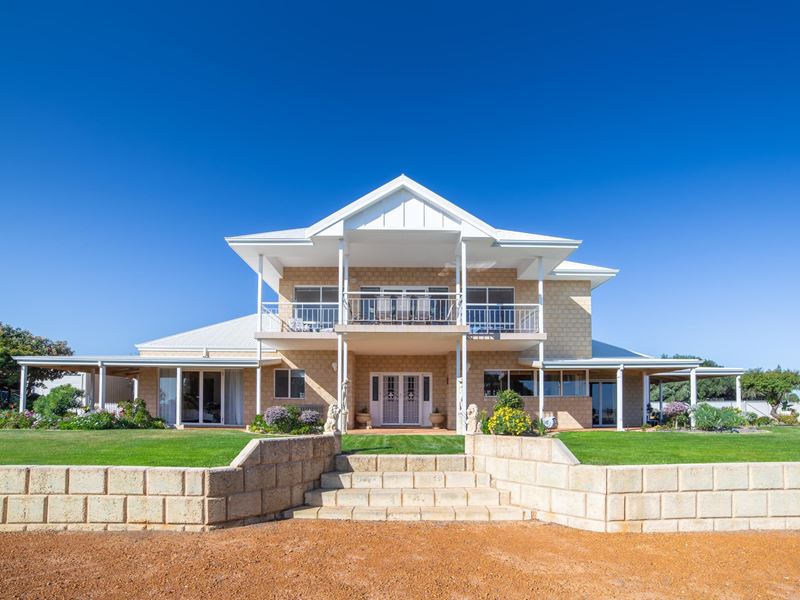 8 Vince  Court, Wandina