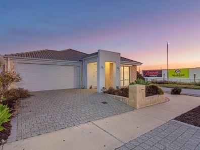 2 Altrincham Grove, Butler WA 6036