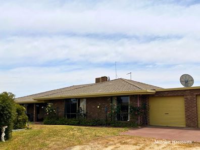 2655 Huandanning Road, Trayning WA 6488