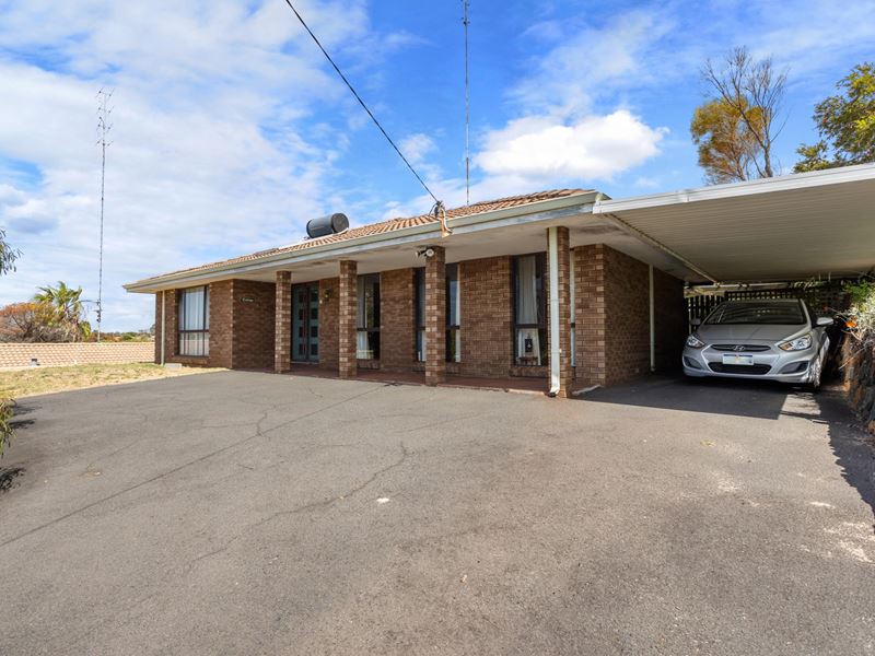 9 Lewis Place, Withers WA 6230