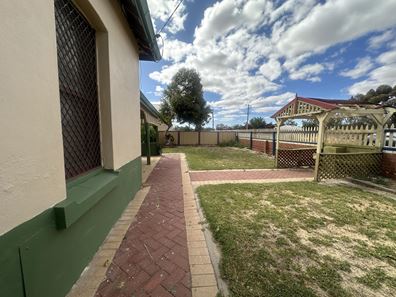 30 Cullen Street, Katanning WA 6317